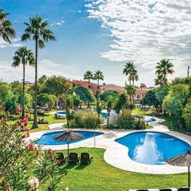 Los Amigos Beach Club
