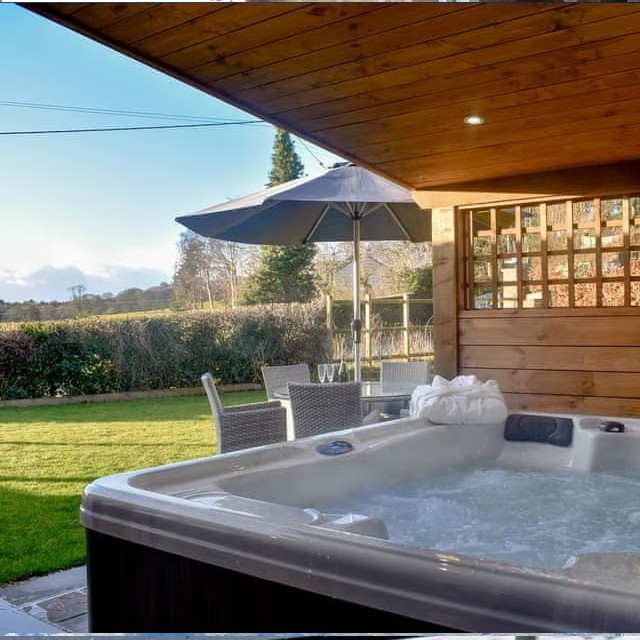Hot tub