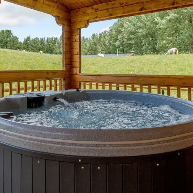 Hot tub
